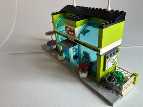 60026 LEGO&reg; City Town Square (100% complete w/ Instructions)