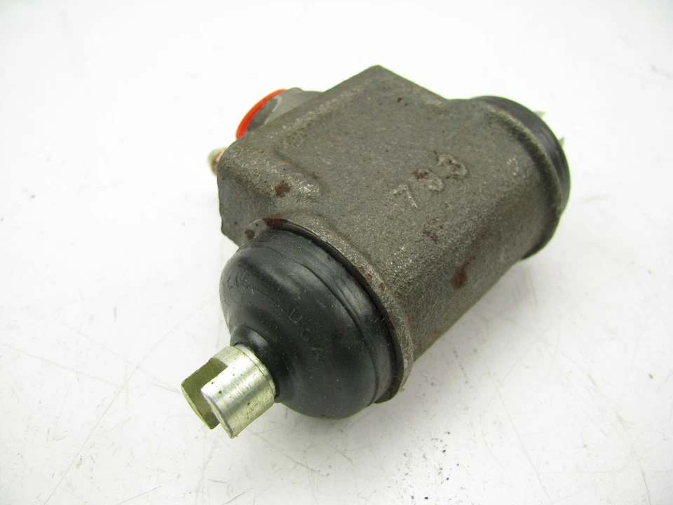 Cilindro de rueda de freno trasero Carquest EW96560 para 1976-78 Datsun F10 1979-82 310 Foto 2 de 3