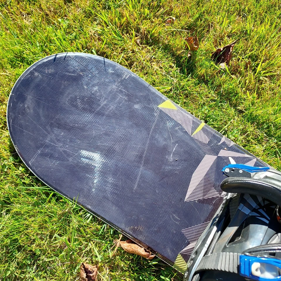 AVALANCHE Snowboard: SOURCE / 155 | Black & Lime Green w/ TripleNickel Bindings - Image 3 of 4