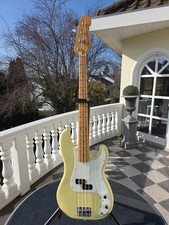 Fender Player II Precision Bass MN HLY E Bass Bassgitarre