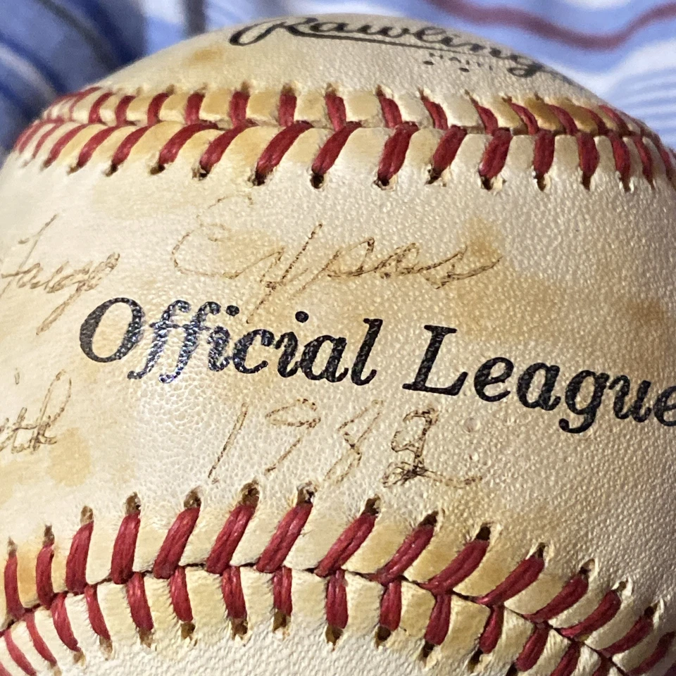 1982 Montreal Expos Team Signed MLB Baseball Autograph (READ DESC)  - Image 3 of 4