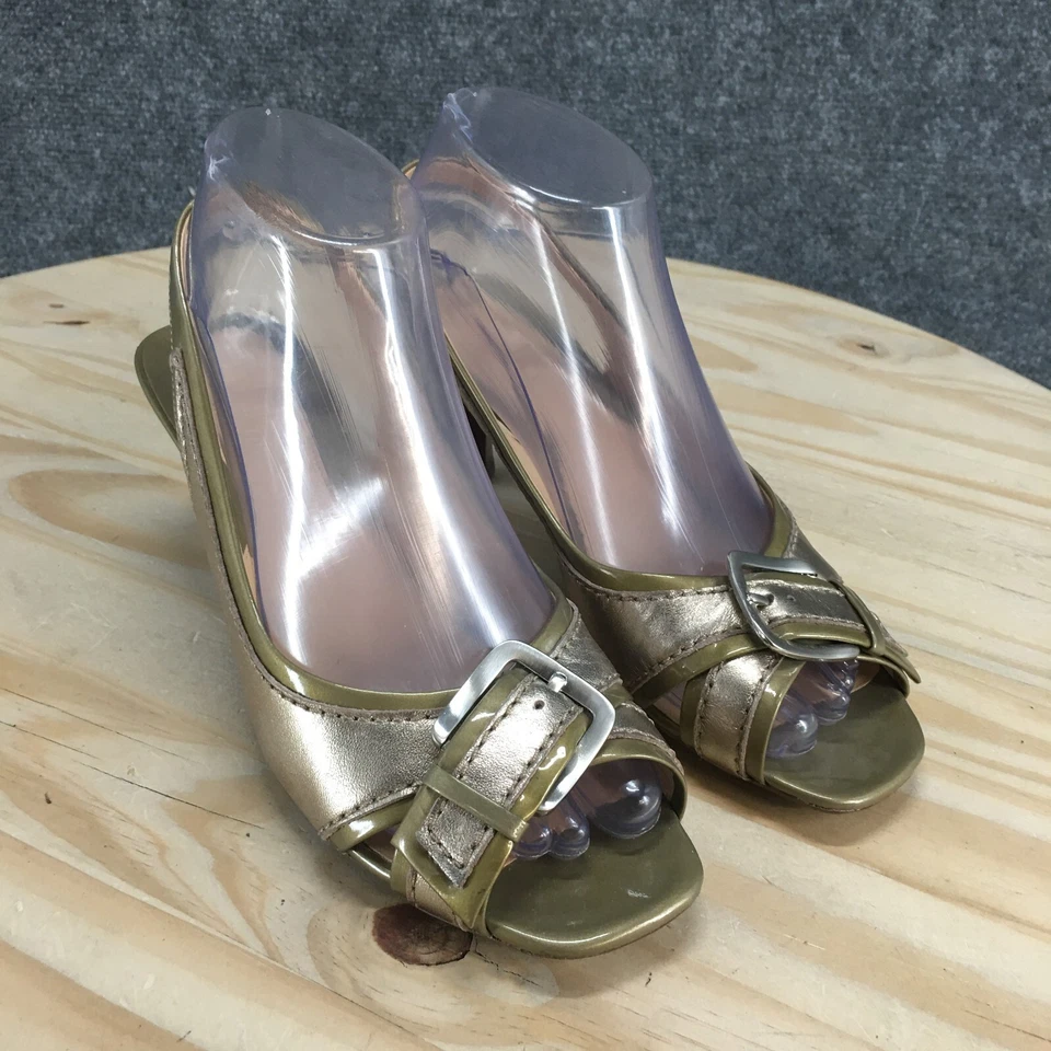 Sandalias Cole Haan para mujer 7B doradas con correa y hebilla punta abierta D28547 Foto 3 de 4