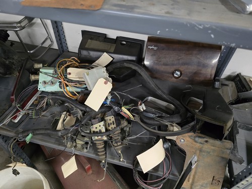 1980 -88 Cadillac Brougham , RWD , Fleetwood Tilt Telescopic Steering Column - Picture 6 of 9