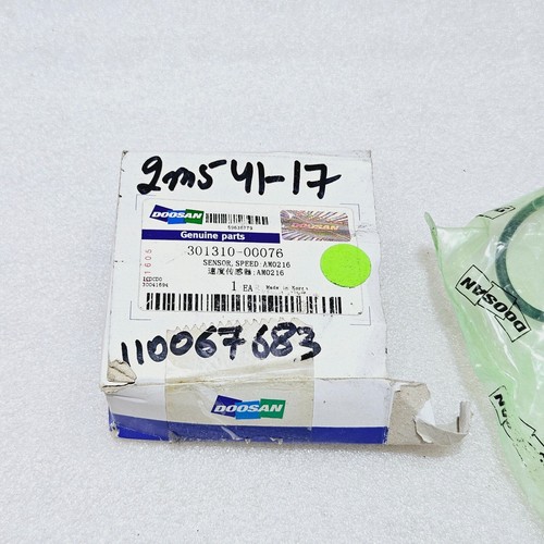 DOOSAN 301310-00076 SENSOR SPEED AM0216 , 13EE0809 - Picture 12 of 13