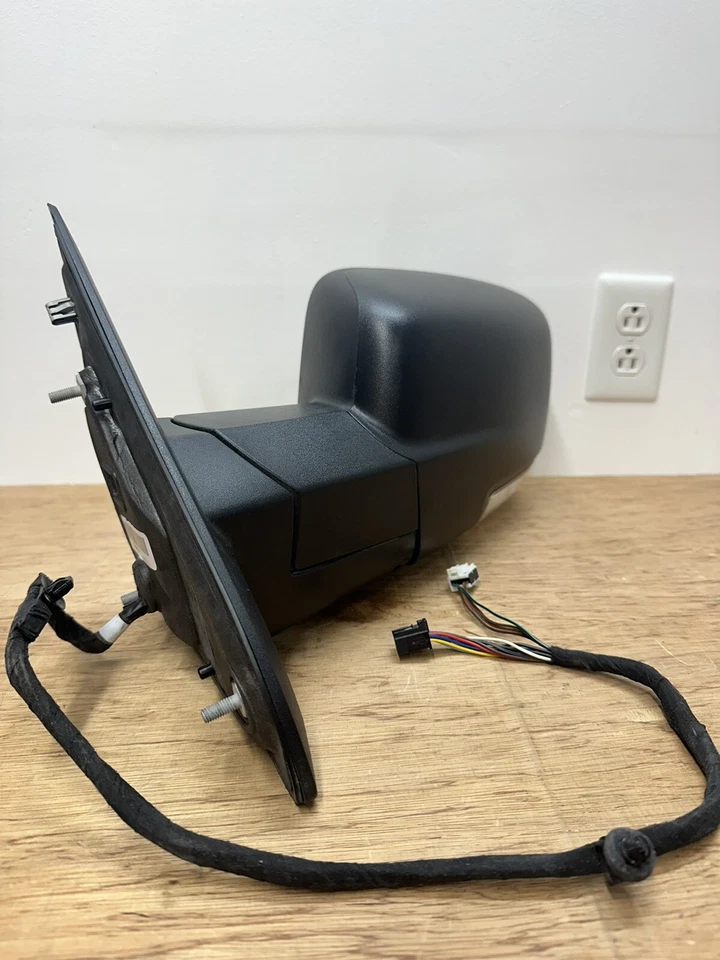 Espejo retrovisor izquierdo RAM 2500 2015-2018; plegable eléctrico, eléctrico, pieza # 68338373ac Foto 2 de 4