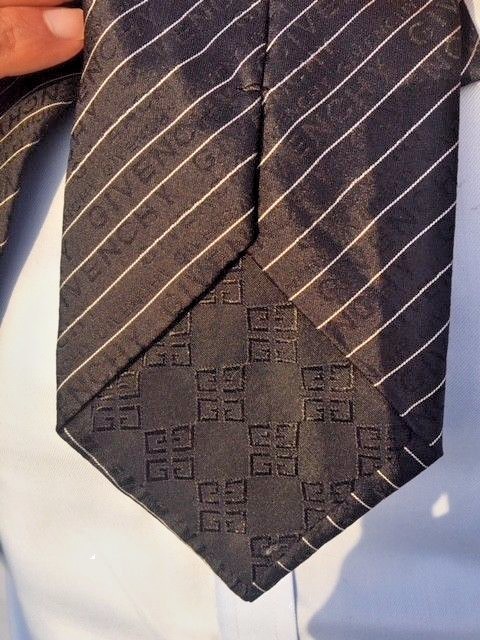 GIVENCHY Mens Tie BLACK with SILVER stripes 100percent Silk Made in ITALY RRP £169.00 image 5