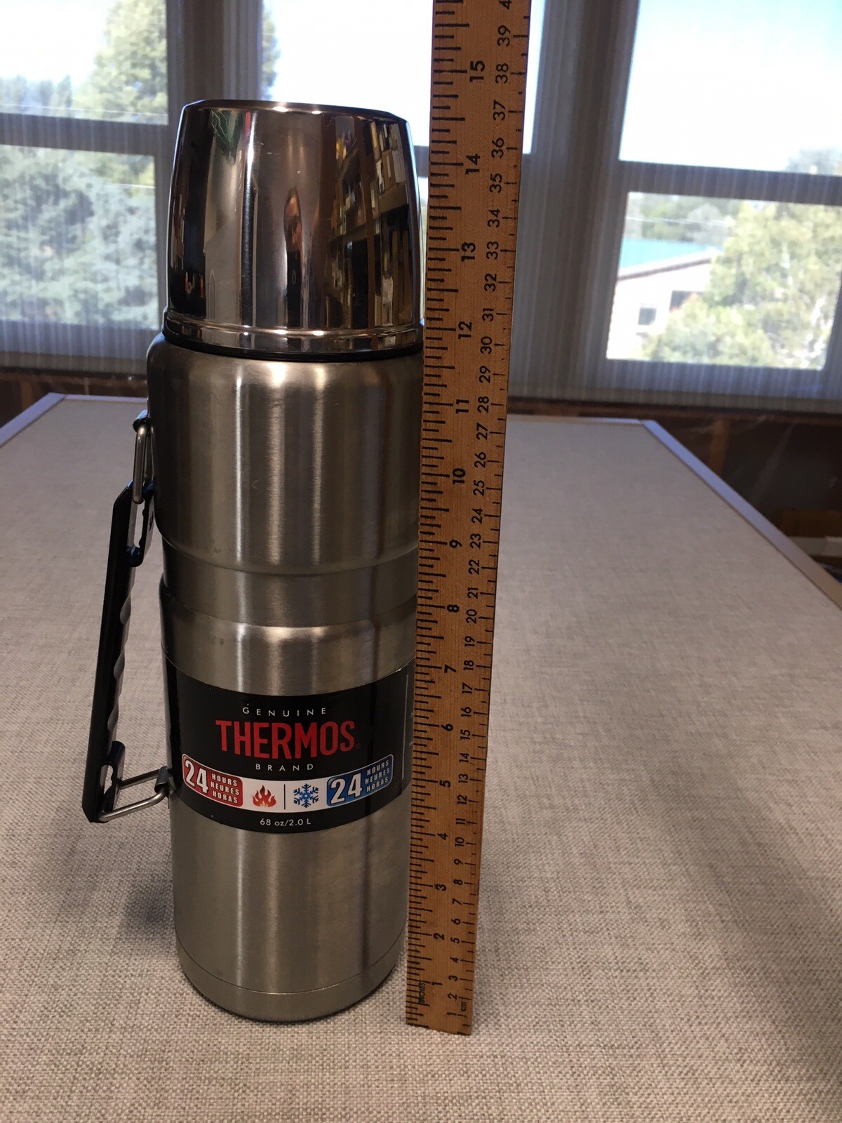THERMOS King Stainless Steel VacuumInsulated Beverage Bottle, 68 Oz