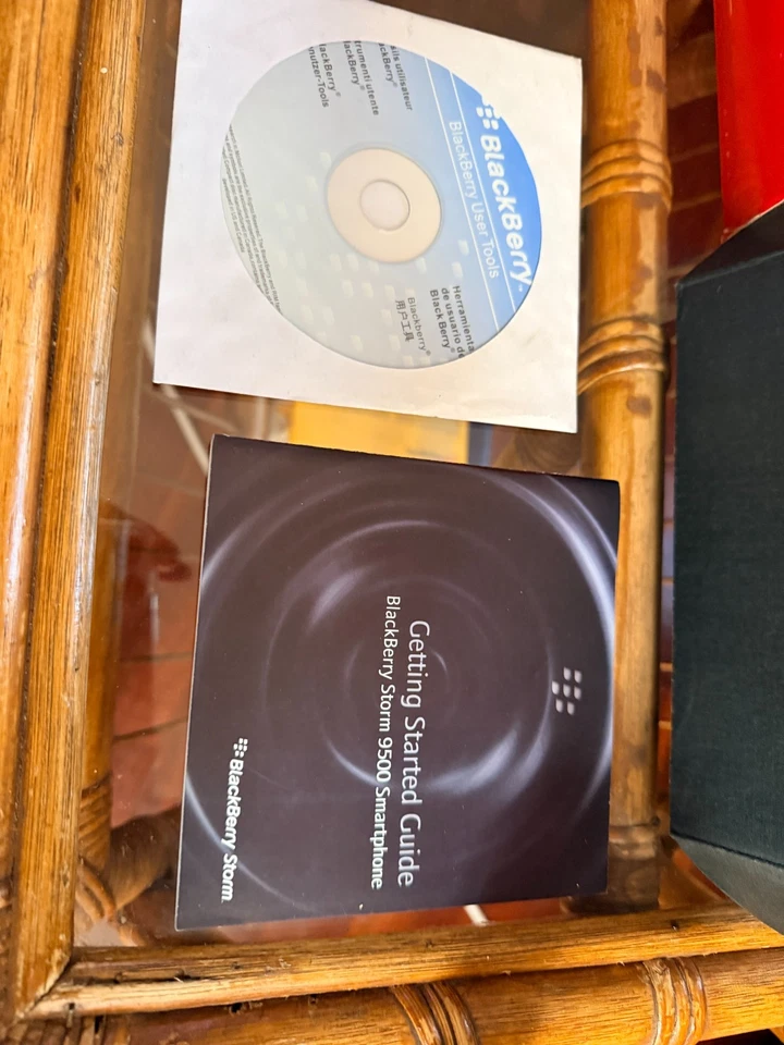 BlackBerry Storm - 1 GB - Black (Unlocked) - Image 4 of 4