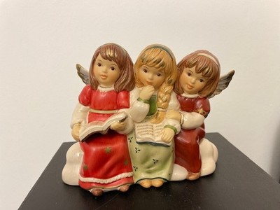 Goebel Figur ''Engelchor'' 3 Engel mit Liederbuch auf Wolke sitzend OVP 11cm