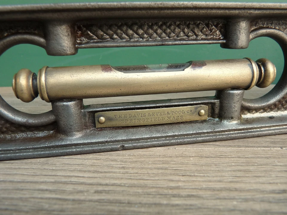 ANTIQUE ornate cast iron spirit level DAVIS USA - Image 2 of 4