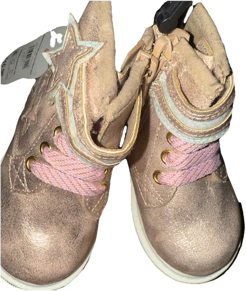 Botas estrella doradas metálicas Wonder Nation para niñas - Niño pequeño talla 4 - Zapatos altos Foto 4 de 4