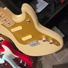 2008 Squier Classic Vibe Duo-Sonic Beige Solid 6-String RH 21-Fret w/ Gig Bag — photo 3
