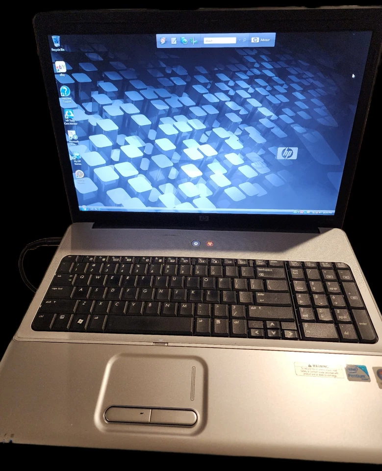 HP G70-467CL Notebook PC t4300@2.10ghz/4gb/298gb/Windows Vista READ - Image 2 of 4