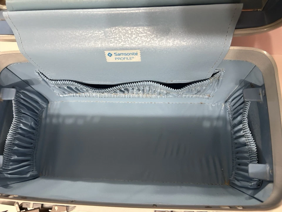 Estuche/estuche de maquillaje vintage Samsonite Profile azul claro con bandeja y espejo Foto 3 de 4