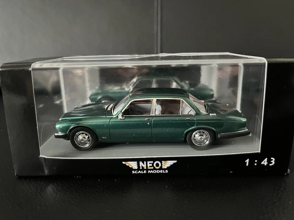 NEO Jaguar XJ SIII 4.2 green grün met. 1:43 OVP - Bild 2 von 3