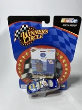 Nascar Winners Circle 2002 Michael Waltrip #15 NAPA Auto Official Fan Card 1:64
