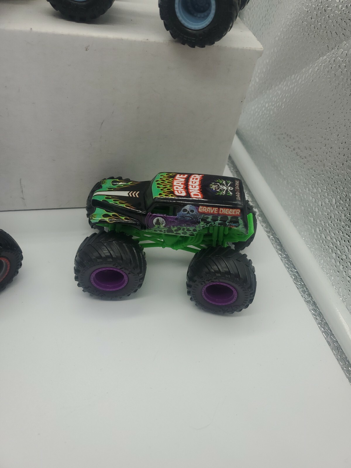 Picture 5 of 8