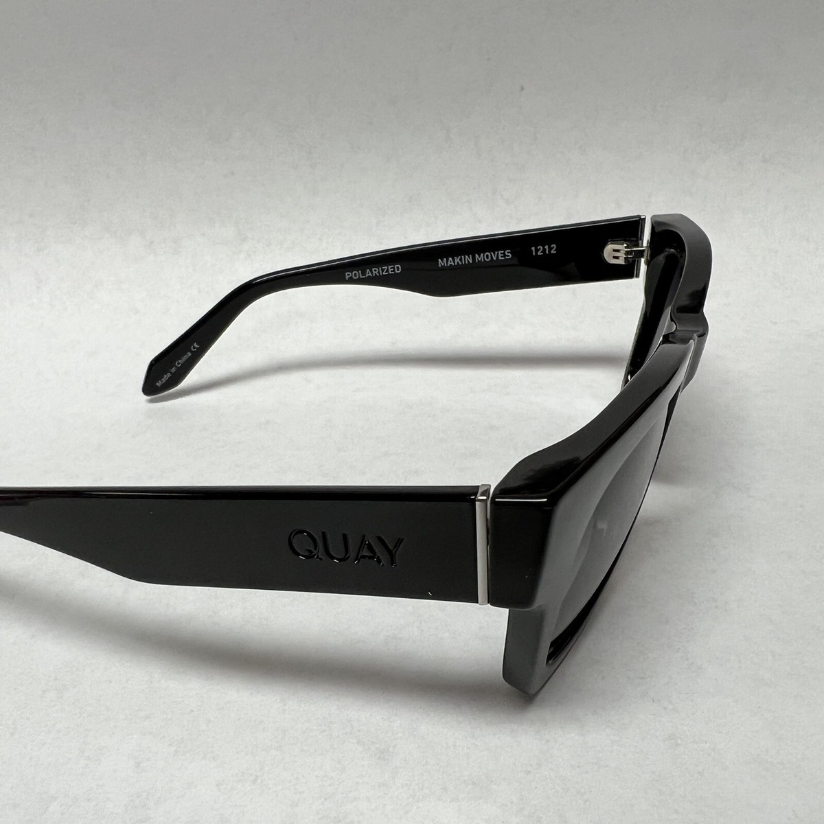 Quay Australia Makin Moves Sunglasses Black Smoke Polarized  display picture 2