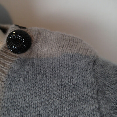 Marc Jacobs Cashmere Sweater Beaded crystal Button Size xs/tp gray 
