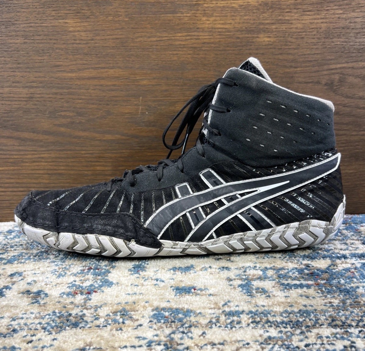 ASICS Aggressor Wrestling Boxing Shoes Sneakers Black 1081A001