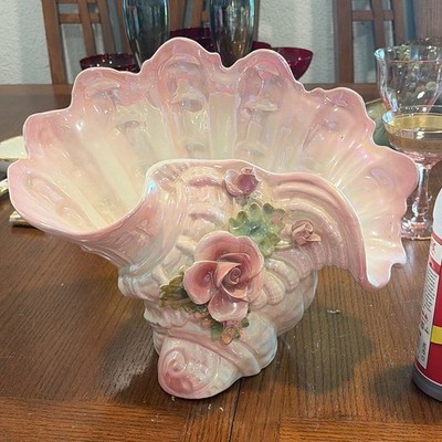 Pink Ceramic Shell Fan Vase, Floral Pattern, 3D Effect, High Gloss Finish