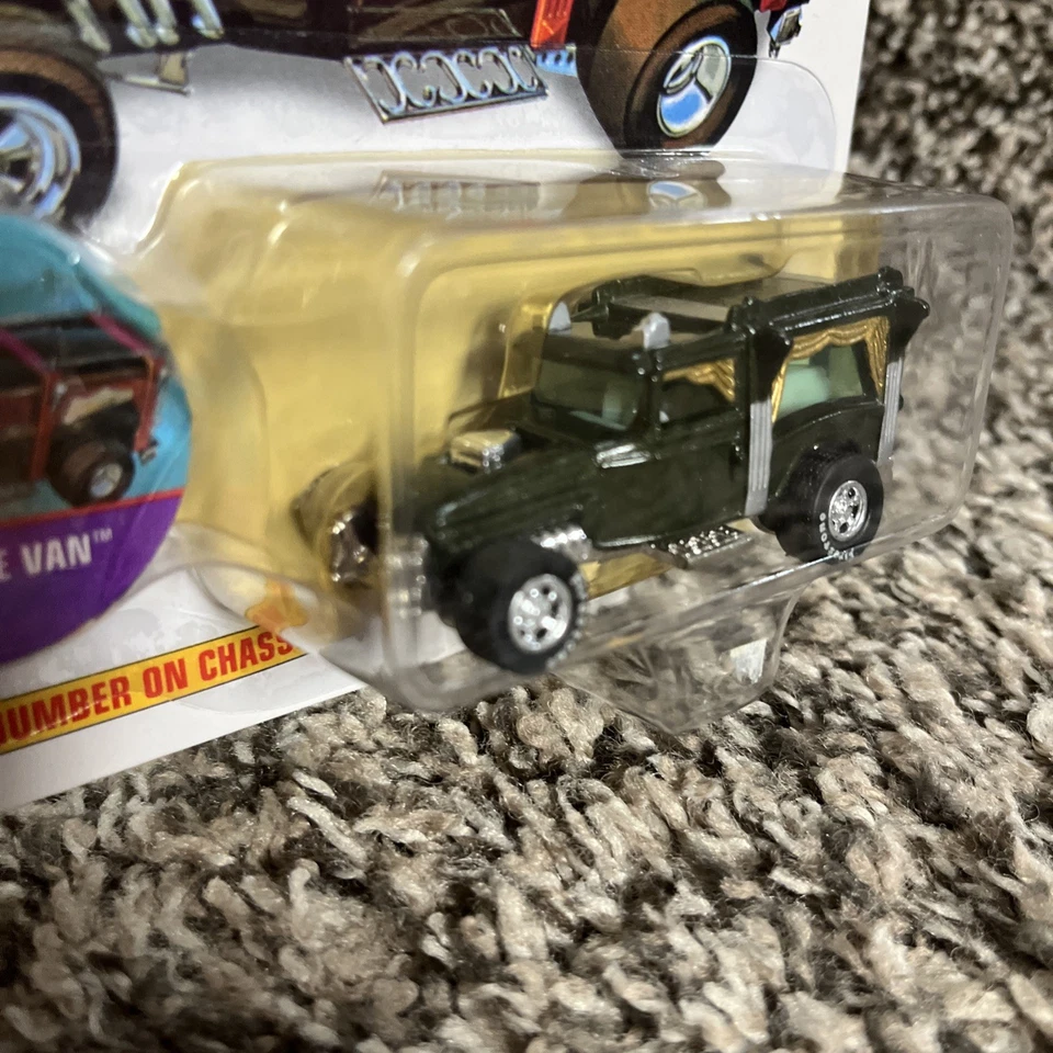 Johnny Lightning Frightning Lightnings Vampire Van Ghostbusters 2 1997 1:64 - Image 2 of 3