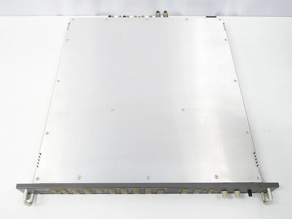 Tektronix WVR7100 Waveform rasterizer (waveform/vector/picture/gamut)  Used - Image 4 of 4