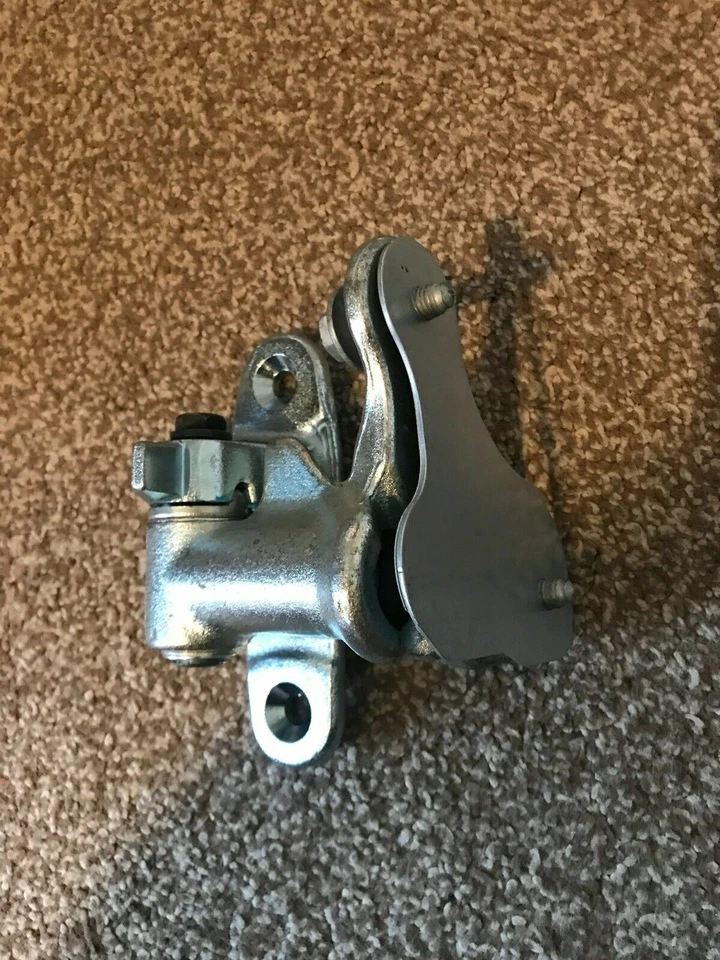 Infiniti QX30 2017-2019 Lower Hinge H0420-5DMMA - Image 3 of 4