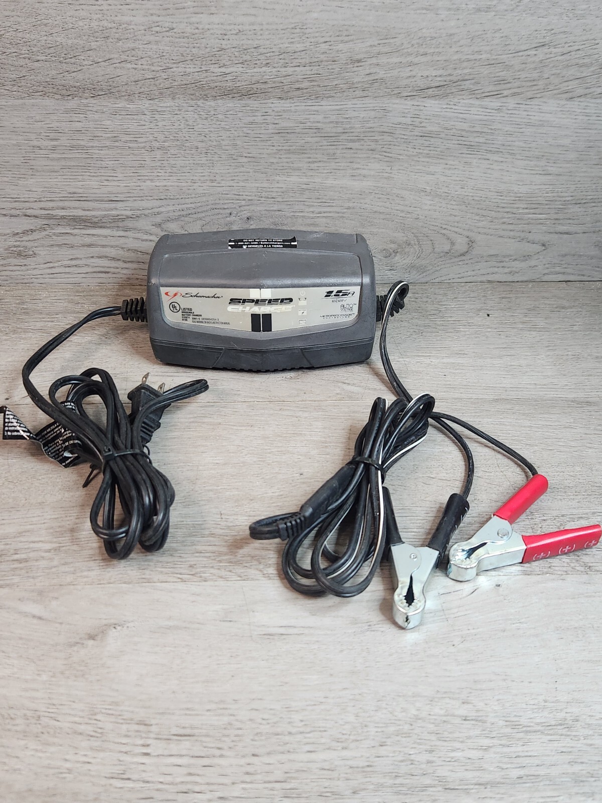 Schumacher 6V/12V 1.5A Speed Charge Car Mower Motorcycle Battery