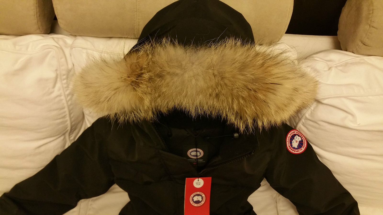 BRAND NEW RED LABEL EDITION BLACK CANADA GOOSE VICTORIA SMALL PARKA JACKET image 3
