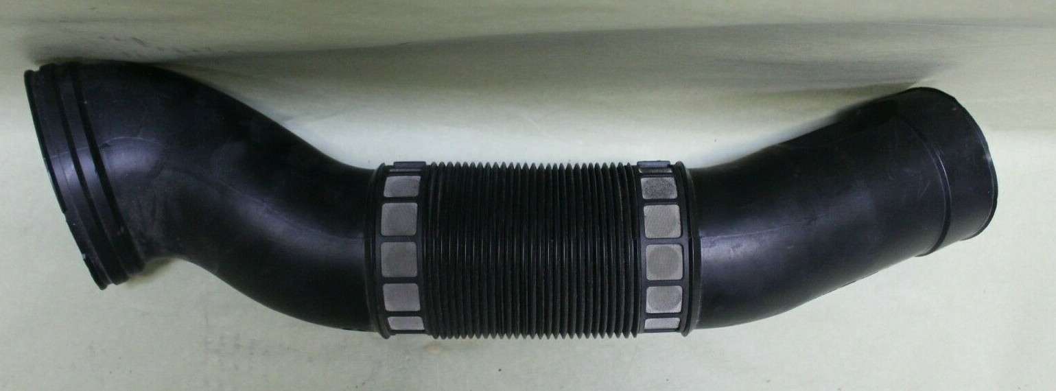 Left Engine Air Intake Scoop Hose Pipe Tube Mercedes C215 W220 