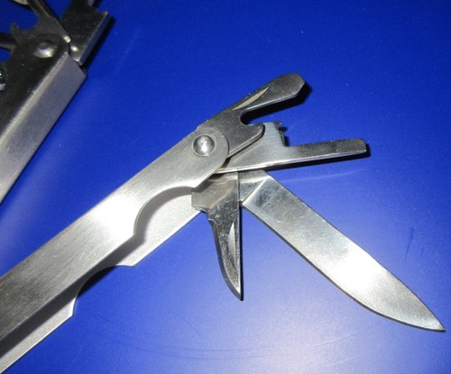 Stainless Steel Multi Tool Pliers With 8 Tools In Good Condition - Picture 4 of 6