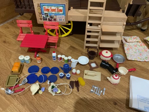 Sylvanian families beautiful flair caravan & pony 100% working boxed immaculate - Picture 4 of 18