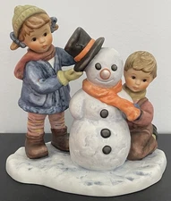 Vintage Berta Hummel Goebel 1999 Crowning Touch Figure BH 82 Figurine