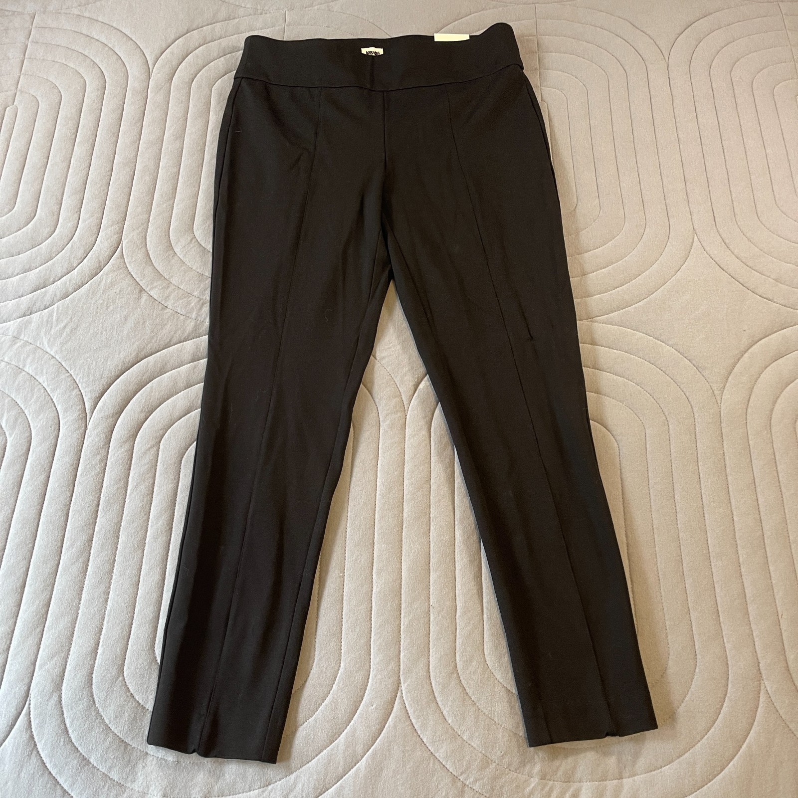 Anne Klein Womens Pants Slim Ankle Size Medium Black Pull On Gold Logo NWT 28