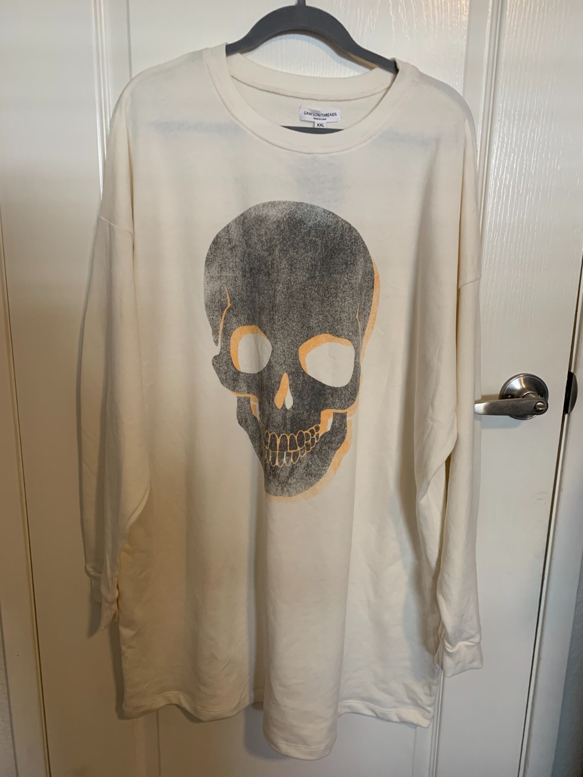Grayson Threads Women’s Halloween Sweatshirt with Skull, White, Size XXL, NWT