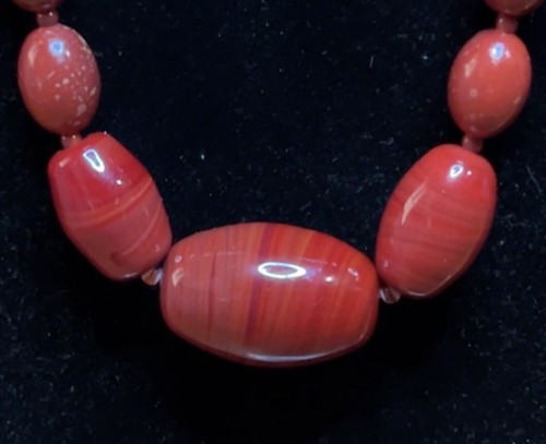 VTG  Graduated Auburn Swirl ART GLASS OPERA LENGTH NECKLACE - Picture 1 of 11