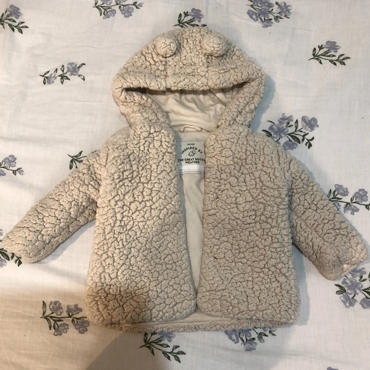 Teddy bear shop coat with ears