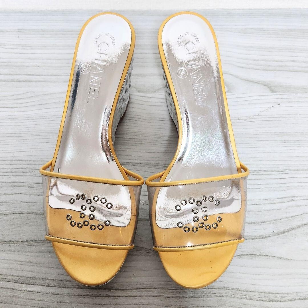【足元に大人な存在感を◎】CHANEL Mules サンダル Chanel Sandals Mules Wedge Sole Coco Mark Size 36 US About6