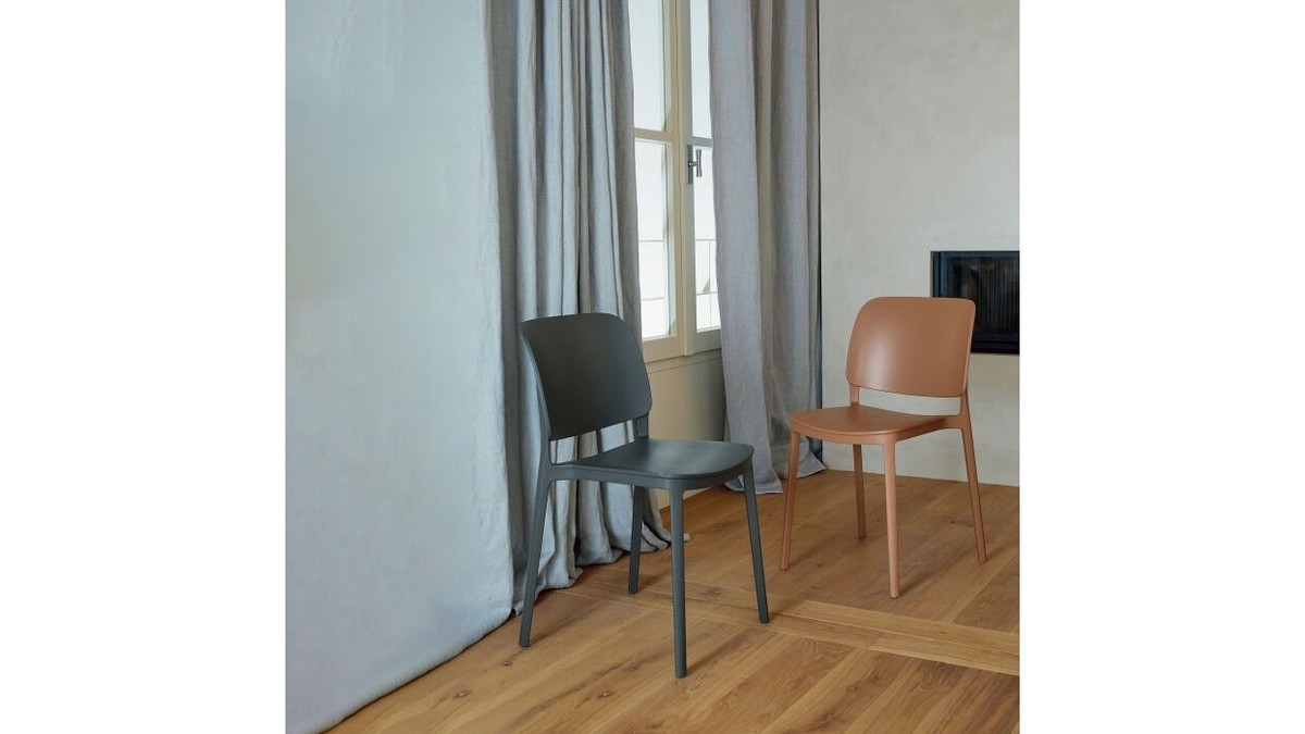 SEDIA IMPILABILE IN POLIPROPILENE Bontempi Ingenia KEAI Chiama x