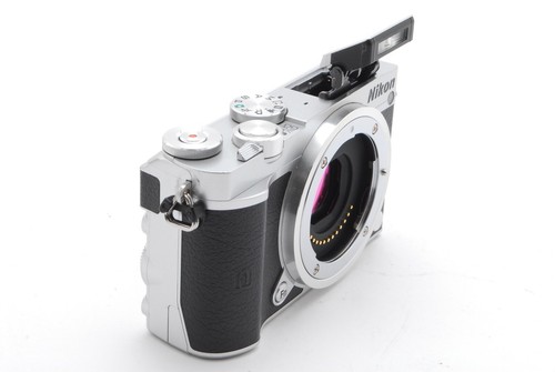 【MINT s/c2654】 Nikon 1 J5 20.8MP Mirrorless Digital Camera Body From Japan - Picture 4 of 8