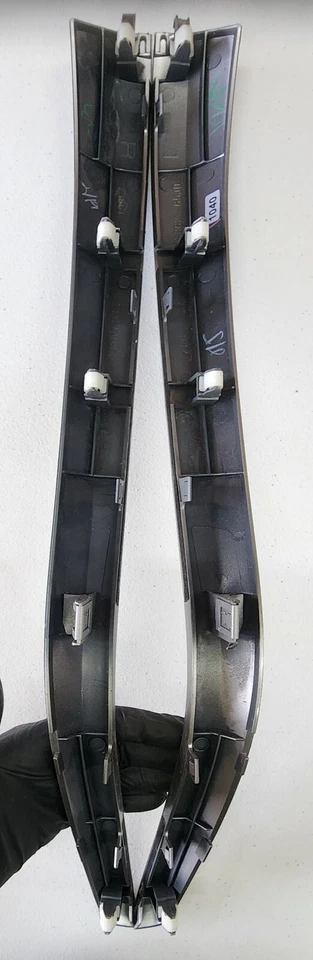 Suzuki Grand Vitara 2006-13 consola central moldura lado derecho e izquierdo OEM 73861-65J0 Foto 2 de 4