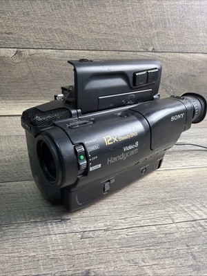 Sony CCD-TR82 Handycam Video8 Camcorder Tested Working no Battery Or Charger 
