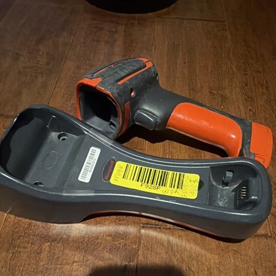 Honeywell Wireless Industrial Barcode Scanner w/ CCB02-100BT-07N Bluetooth Base