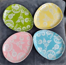 Pottery Barn Easter Egg-Shaped Floral Plates set/4 Multicolor Dessert FREE SHIP