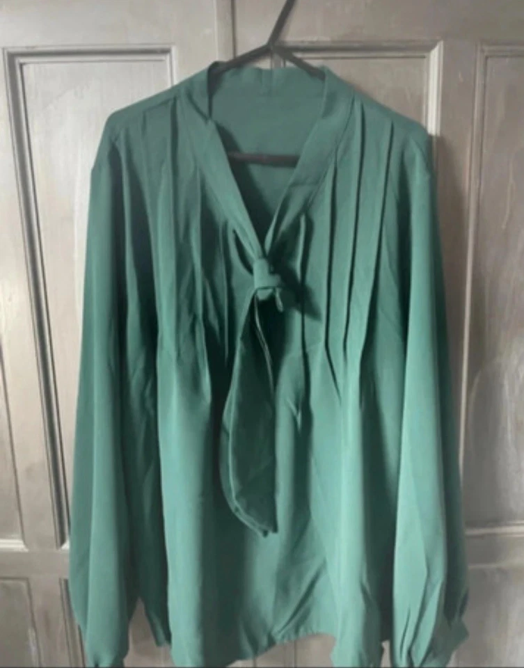 Dark Green Pussy Bow Blouse – Shein Curve Size 18 – Brand New With Tags Elegant - Image 4 of 4