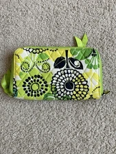 Vera Bradley Green Limes Up Wallet Wristlet