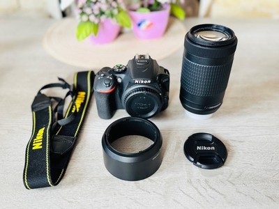 Appareil Photo Numérique Nikon D5600 24.2 Mpx avec objectif Nikkor 70 - 300 mm