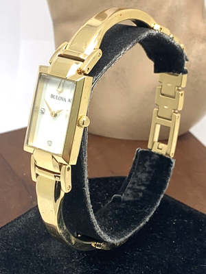 Bulova Women display picture 3