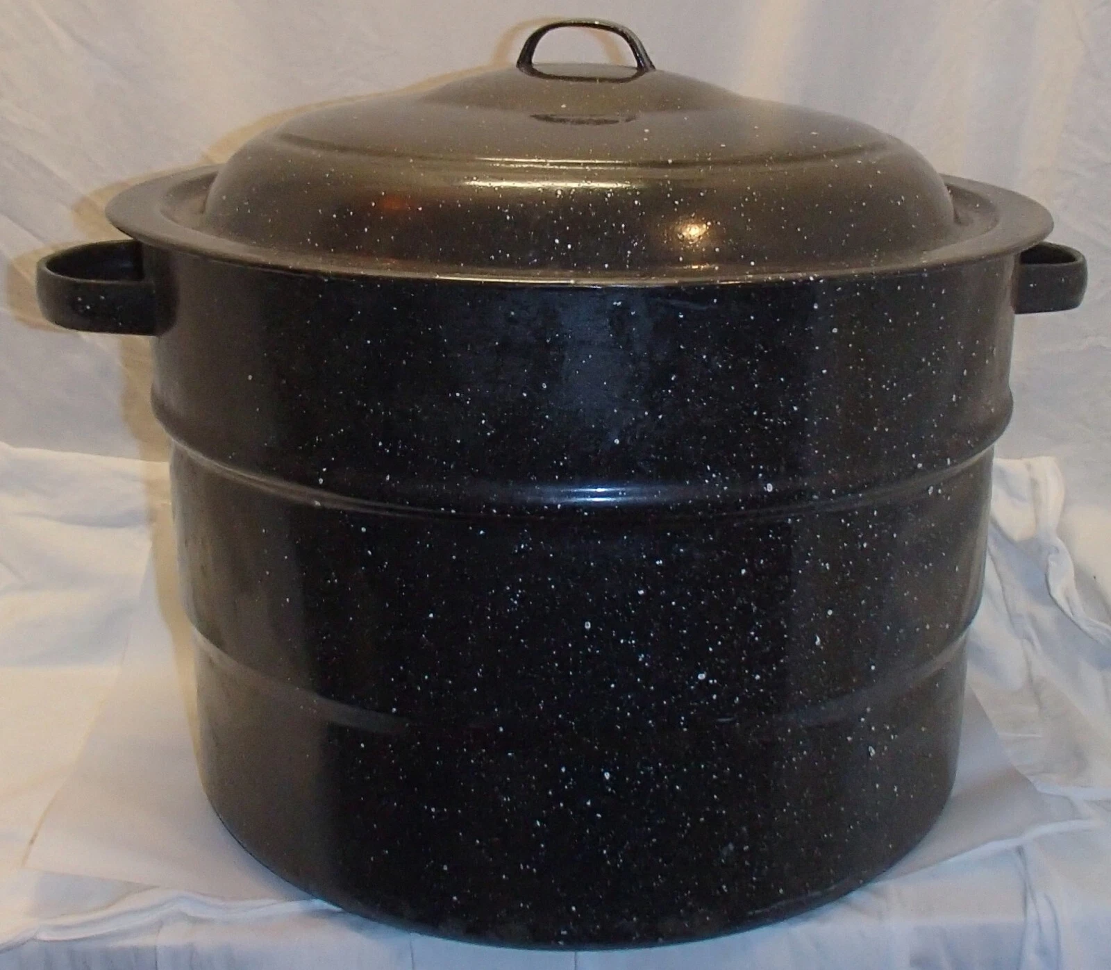 Black Speckled Enamel 4-Gallon Canning Stock Pot with metal insert